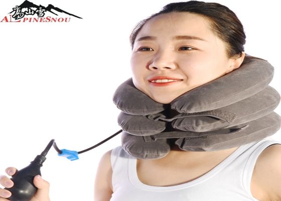 LA CHINE Accolade cervicale gonflable d'oreiller de collier de cou d'accolade avec le velours, soulagement de la douleur de cou fournisseur