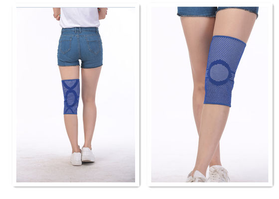 LA CHINE L'accolade respirable légère de soutien de genou/l'accolade genou de compression a adapté la taille aux besoins du client fournisseur
