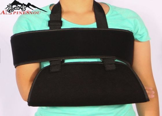 LA CHINE Bride cassée orthopédique de bras de fracture d'épaule d'accolade médicale de soutien avec la certification de la CE fournisseur